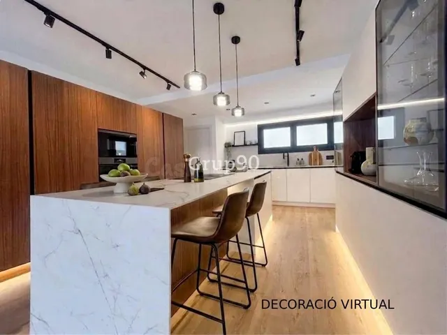 Piso señorial reformado a estrenar en Av. Madrid – Centro de
