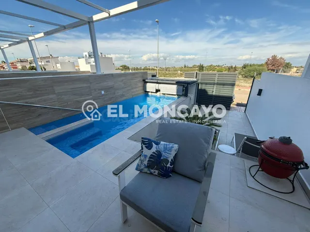 FANTASTICO CHALET ADOSADO DE RECIENTE CONSTRUCCIÓN EN ROJALE - foto 4