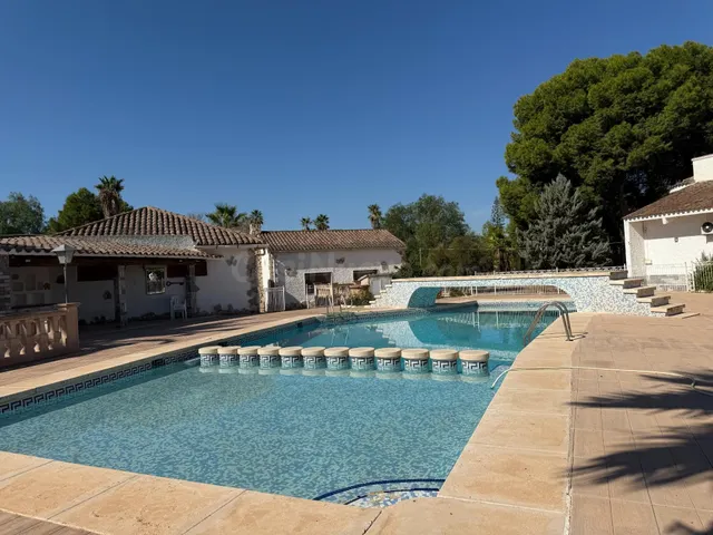 SE VENDE MAGNÍFICO CHALET EN ASPE (ALICANTE) - foto 2