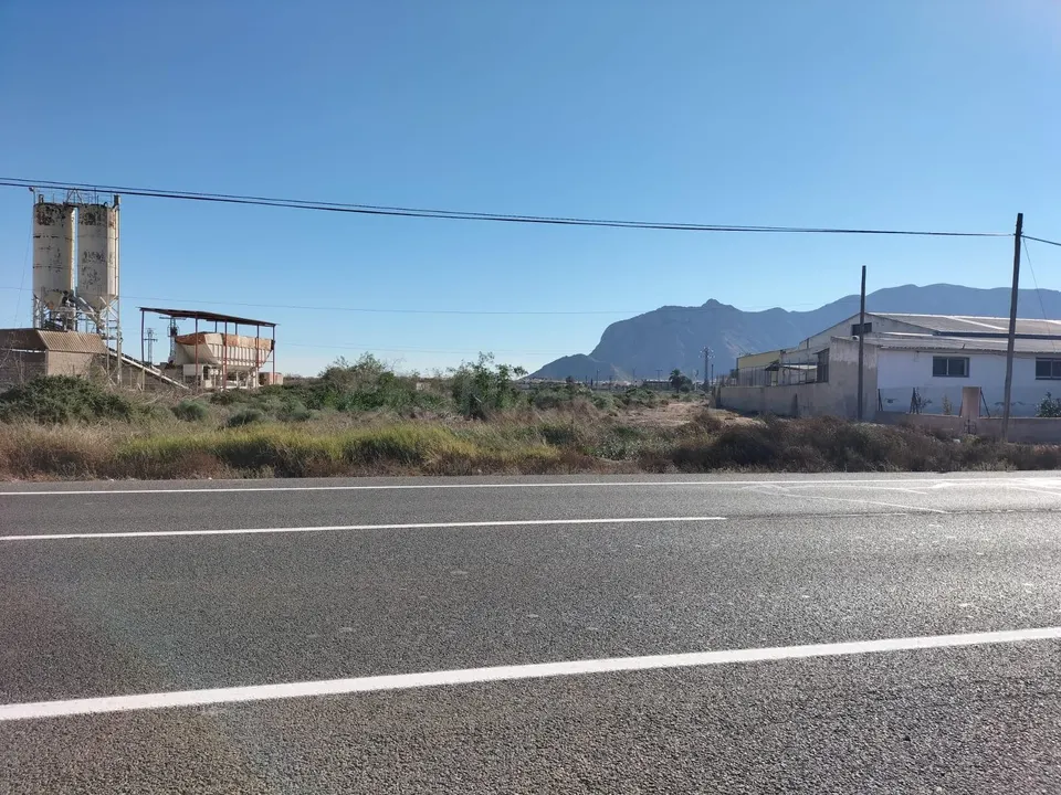 TERRENO CON FACHADA A CTRA. NACIONAL 340 EN TÉRMINO DE COX