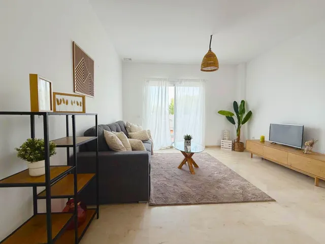 Bajo elevado con gran terraza, vistas al mar y parking privado en Benalmádena Pueblo — 14