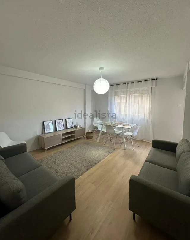 SE ALQUILAN habitaciones PARA LARGA TEMPORADA - foto 2