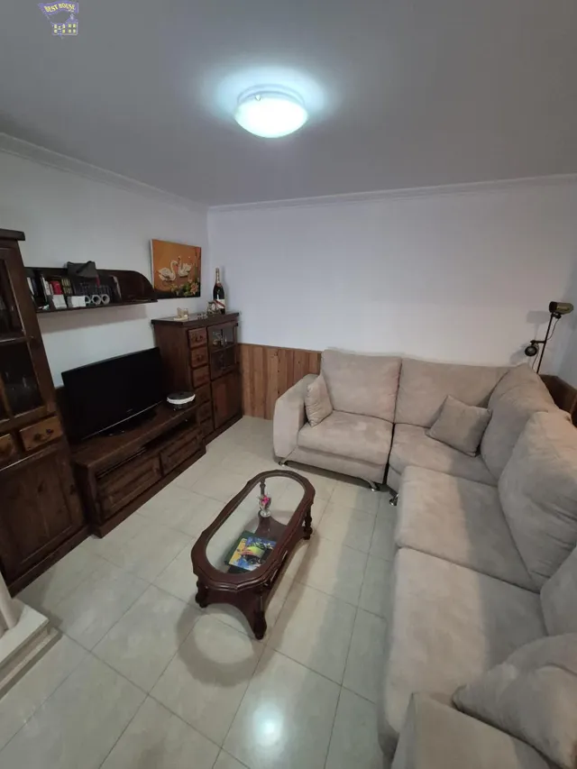 SE VENDE CASA EN ZONA CENTRO — 3