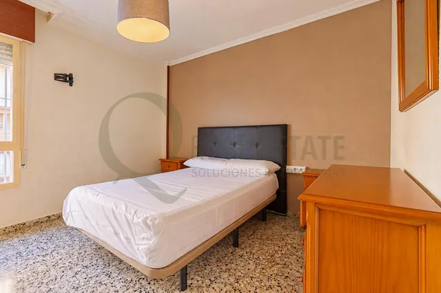 Piso en Bellavista, San Juan de Alicante, con 3 dormitorios, terraza y parking, a 2km de la playa — 13