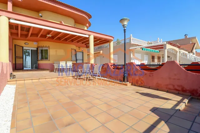 ESPECTACULAR DUPLEX DE  3 DORMITORIOS Y 2 BAÑOS, EN PRIMERA LÍNEA DE PLAYA CON VISTAS AL MAR EN LOS NAREJOS, LOS ALCAZARES, MURCIA. — 5