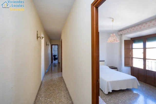 Espectacular edificio a 3 calles con vivienda y locales comerciales en pleno centro de Alhama de Gr — 30
