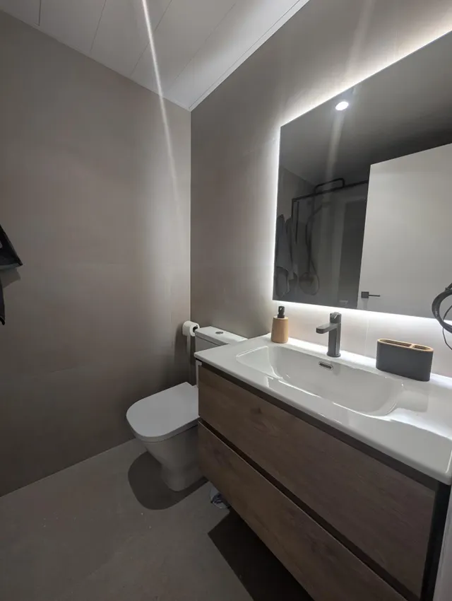 Espectacular piso a estrenar con 2 habitaciones, 2 baños y balcón. — 44