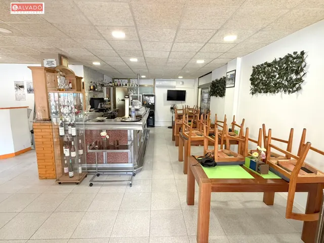 ¡local comercial en venta a 100 m del mar con amplia terraza y salida de humos! — 11