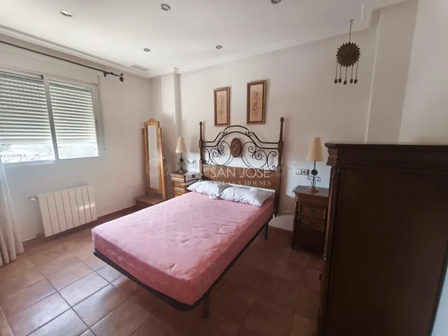 SE ALQUILA BUNGALOW AMUEBLADO EN BUEN ESTADO EN ASPE — 4