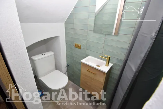¡UBICACIÓN EXCELENTE! CASA REFORMADA, ACOGEDORA Y LUMINOSA CON DOS TERRAZAS — 20