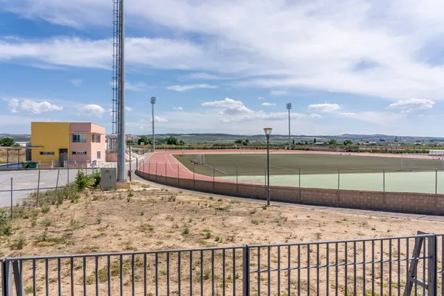 PARCELA EN SANTA FE (GRANADA). 80.000 € (801 m2). — 18