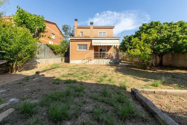 Espectacular Chalet de 4 habitaciones en Tarragona - ¡Tu Nuevo Hogar Te Espera! — 40