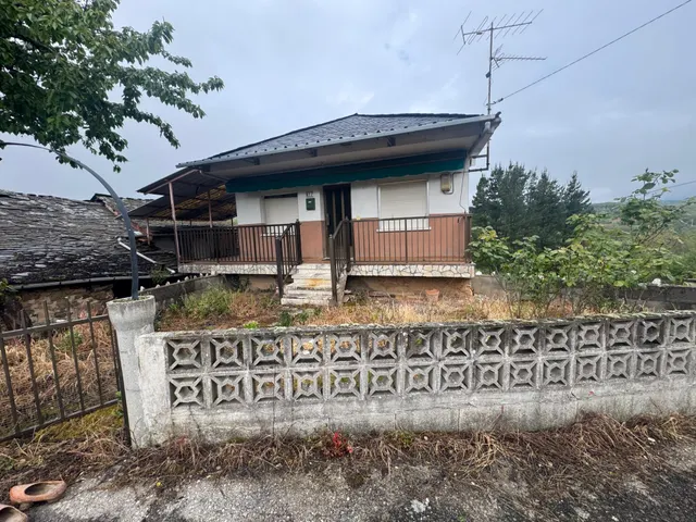 CASA CON TERRENO EN VALDELALOBA — 22