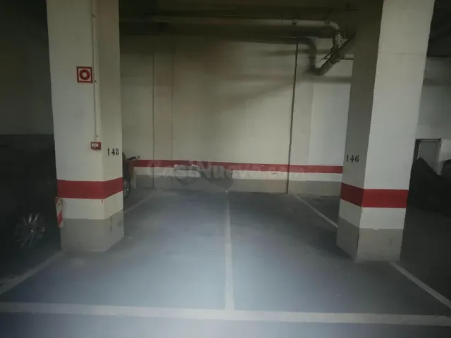 SE VENDEN 2 PLAZAS DE GARAJE CONTIGUAS JUNTO PUERTO DEPORTIV - foto 2