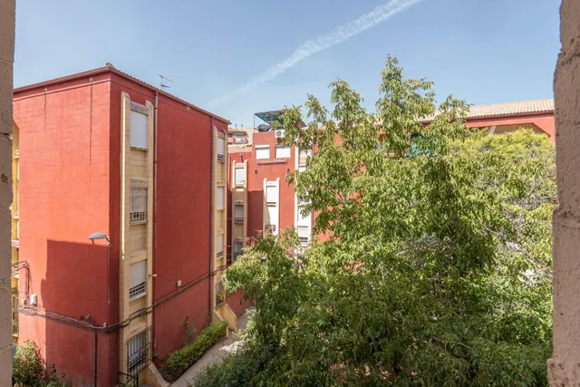 Piso de 5 dormitorios ideal para INVERSORES junto a edificio Junta Andalucía de Almanjáyar — 26