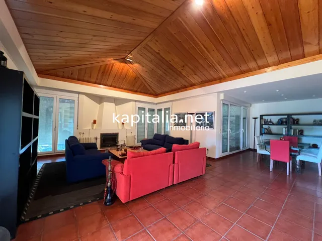 Fantástico chalet a la venta en Ontinyent , zona la Solana . — 12
