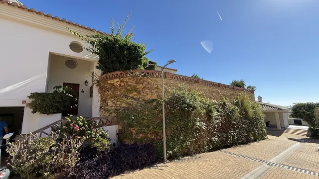 Chalet 4 habitaciones 236m² en venta - Centro — 30