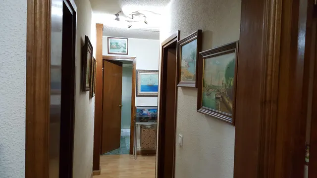 Amplio Piso en Orcasitas, Madrid — 23