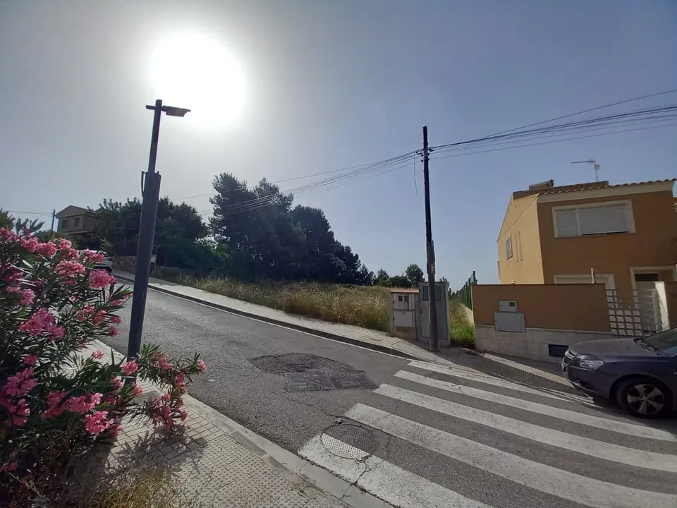 TERRENO URBANO  DE 1521 M2 EN VIRGEN DE MONSERRAT
