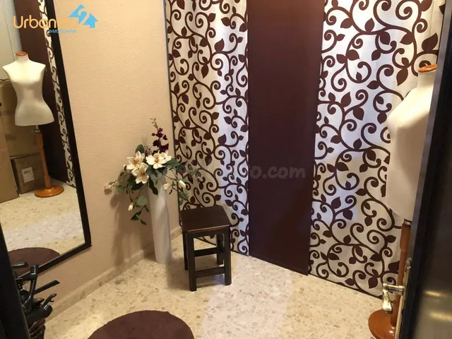LOCAL ACONDICIONADO EN MARIA AUXILIADORA DE 2 PLANTAS - foto 4