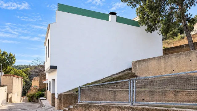 Tres plantas y una casa que guarda el cielo con piscina para el final.!! — 36