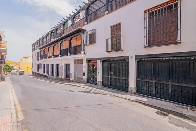PISO CENTRICO EN LA ZUBIA — 13
