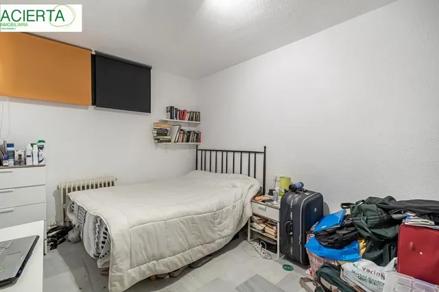 ¡¡Fantástico piso de 7 habitaciones en Bola de Oro!! — 7