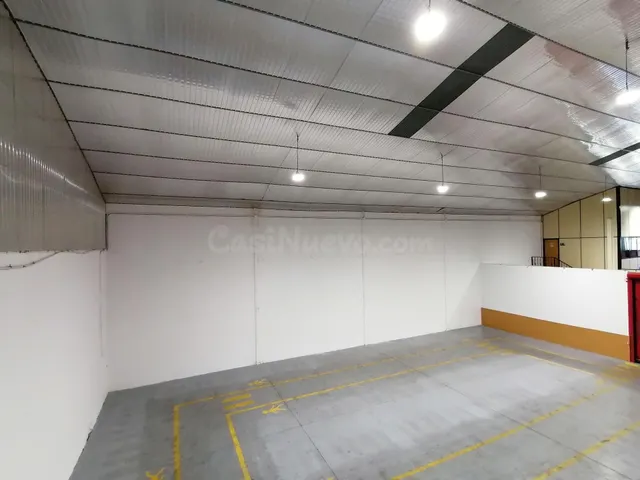 Nave con Oficinas en Polígono Las Capellanías, Cáceres - foto 4