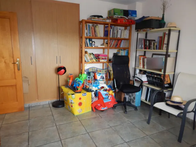 CHALET CON PISCINA Y VISTAS PRIVILEGIADAS. — 23