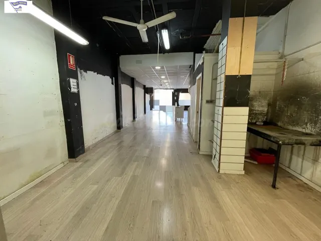 Local comercial 118m² en alquiler - Feria - foto 4