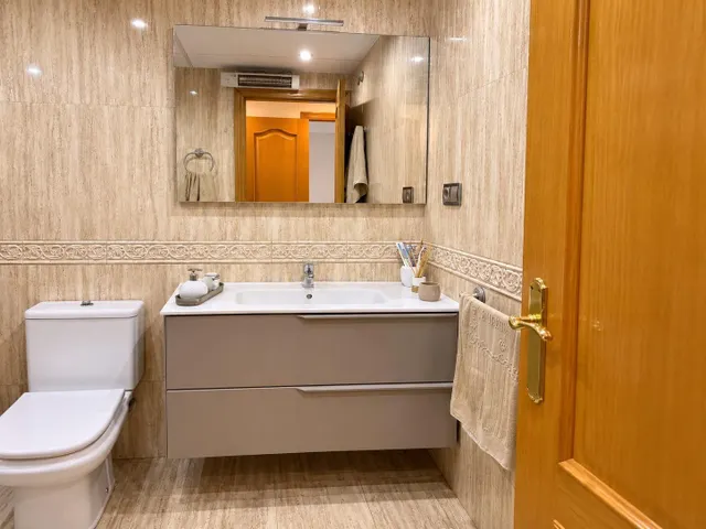 AMPLIO PISO REFORMADO DE 4 habitaciones CON BALCÓN Y ASCENSOR EN PICASSENT — 17