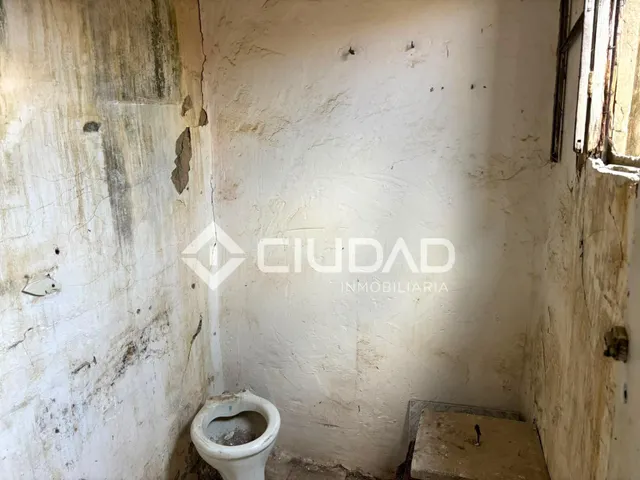CASA PARA REFORMAR INTEGRAL JUNTO A LAS PILETAS — 14