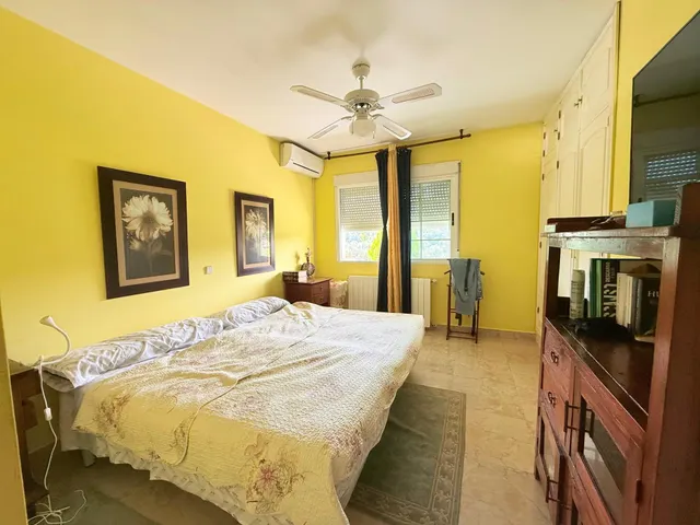 VENTA EN PLENO DOMINIO · Gran chalet de 545 m2 con placas solares y parcela privada de 3.000 m2 · Boadilla del Monte — 12