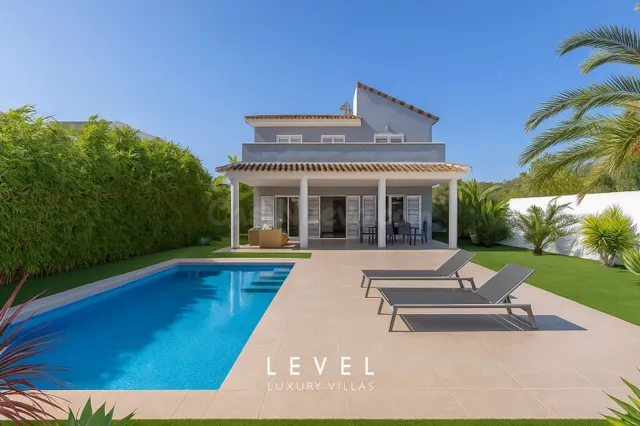 Chalet 5 habitaciones 248m² en venta - La Conarda-Montesano