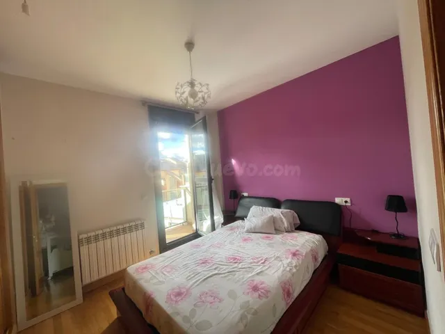 Chalet adosado en la Rosaleda con jardín privado , piscina c - foto 4