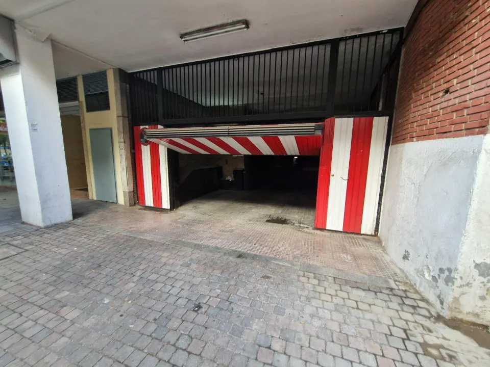 EXCLUSIVAS ROMERO COMERCIALIZA, plaza de garaje en Plaza España