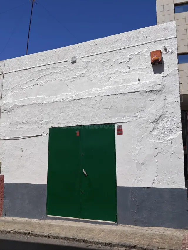 SE VENDE LOCAL DE 150M2 MUY CERCA DEL CENTRO DE CHICLANA - foto 5