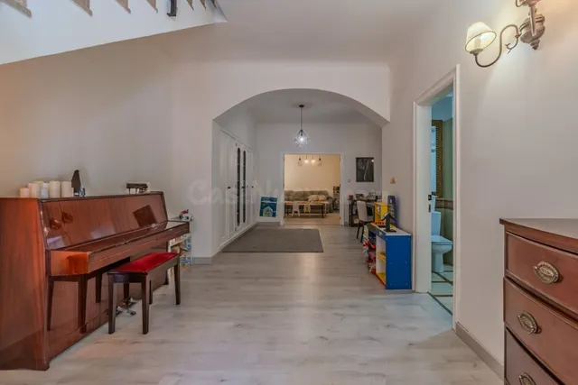 Apartamento dúplex céntrico y espacioso (aprox. 253 m2) con  - foto 3