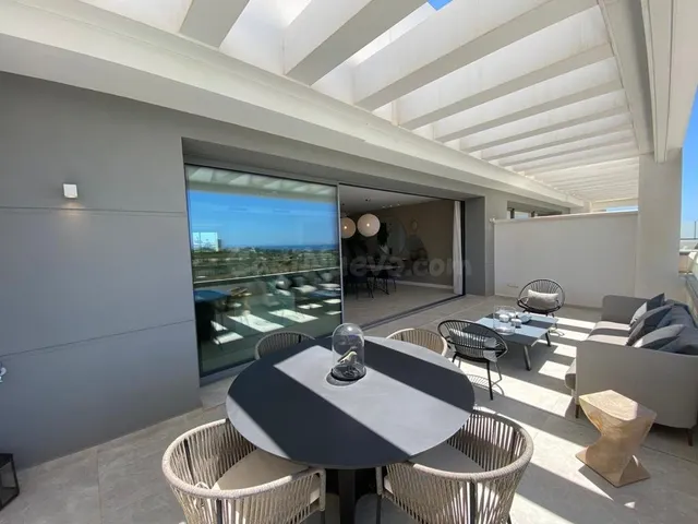 Este complejo residencial que rodea el campo de golf de Sant - foto 2