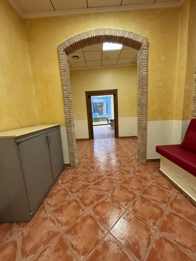 LOCAL COMERCIAL DE 300 m2 – ALQUILER CON OPCIÓN DE COMPRA — 16