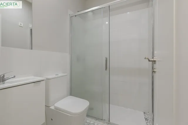 ✨ EXCLUSIVO PISO DE 253 m2 EN GRANADA CENTRO – 2.800 €/MES DE RENTABILIDAD — 21
