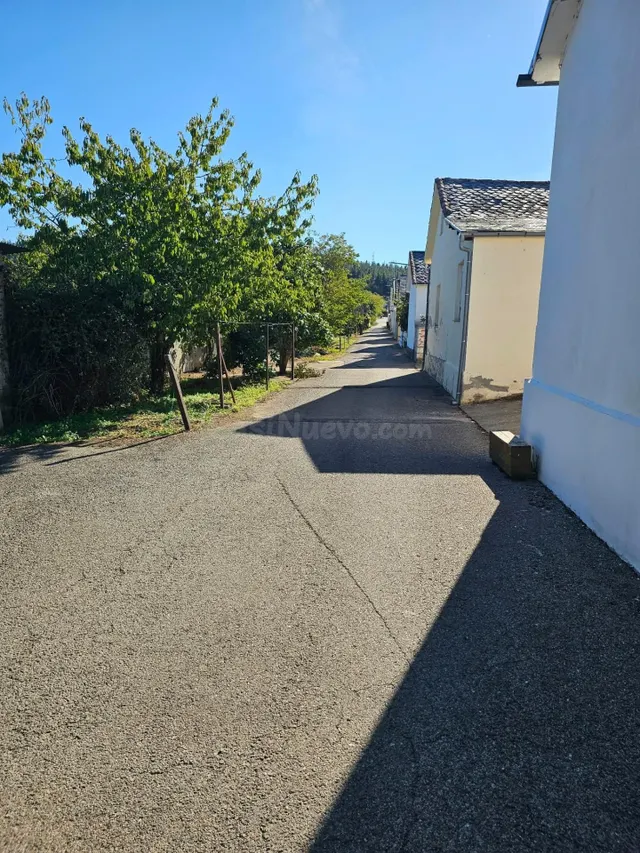 Encantadora Casa de Pueblo en Molinaseca - Oportunidad Única por €38,000 — 4