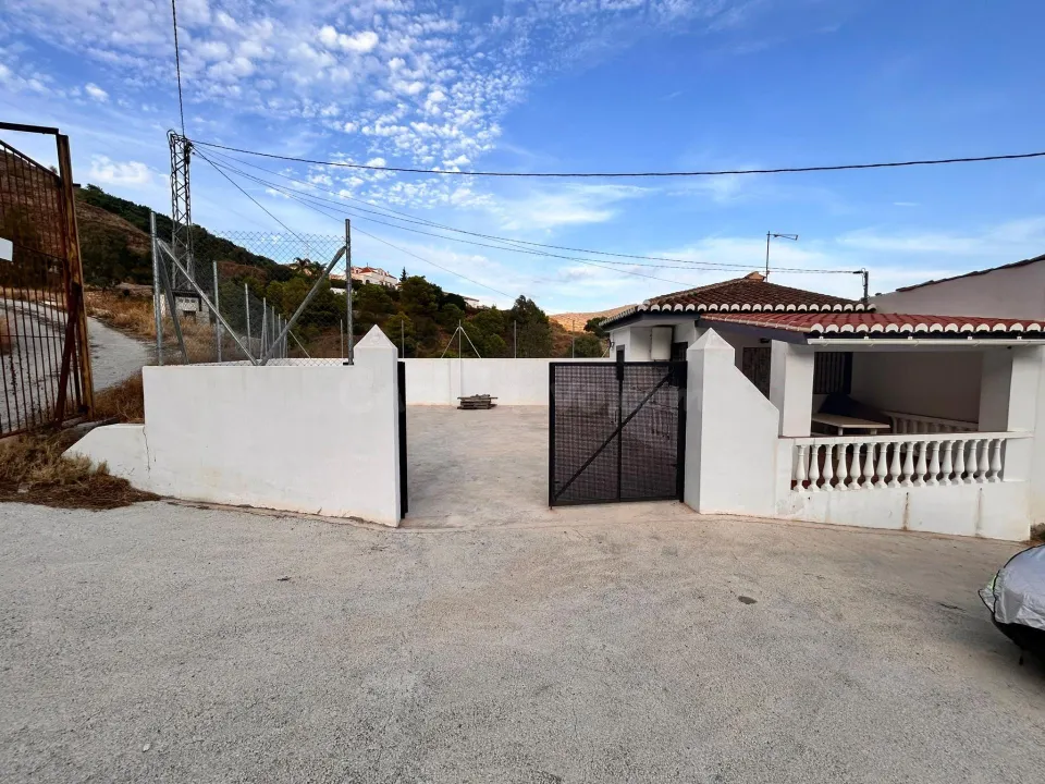 Bonito cortijo en venta en Loma del Gato – Almuñécar / Ítrabo