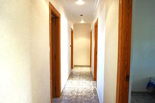 OPORTUNIDAD CHALET URBANO CON PISCINA EN LA GALIA — 24