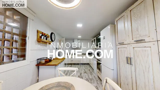 Espectacular adosado de 332 m2 con 5 dormitorios y gran Apartamento!! — 23