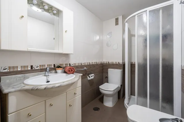 Amplia vivienda centrica en una de las mejores zonas de Almeria — 5