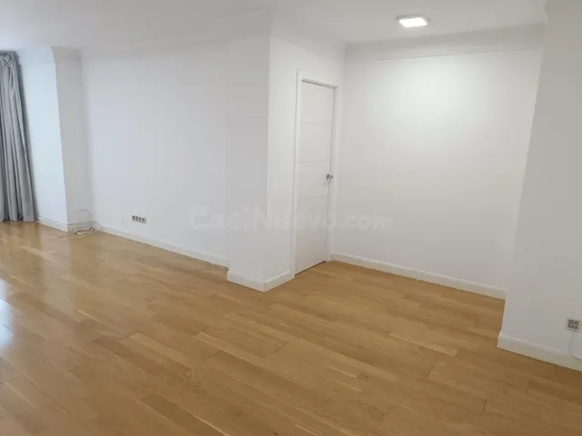 Exterior de 3 dormitorios 2 baños mas aseo de cortesia, para - foto 2