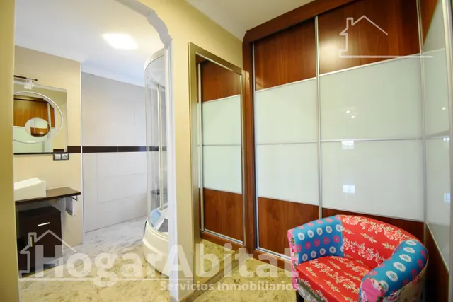 ESPECTACULAR CHALET CON PISCINA, GARAJE, TERRAZA Y ASCENSOR — 23