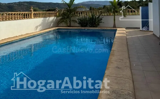 PRECIOSO CHAELT CON PISCINA, GARAJE, BARBACOA Y TERRAZA - foto 2