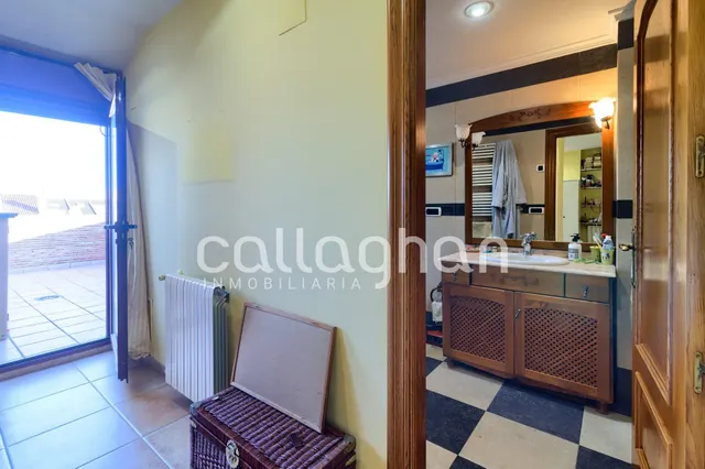 Villa en venta en Playa Almardà — 34